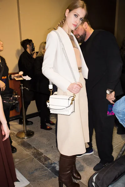 Look 64